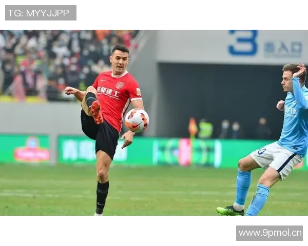 成都篮球队进攻战术解析与深度剖析助力球队崛起之路